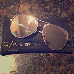 QUAY - Desi Perkins style sunglasses